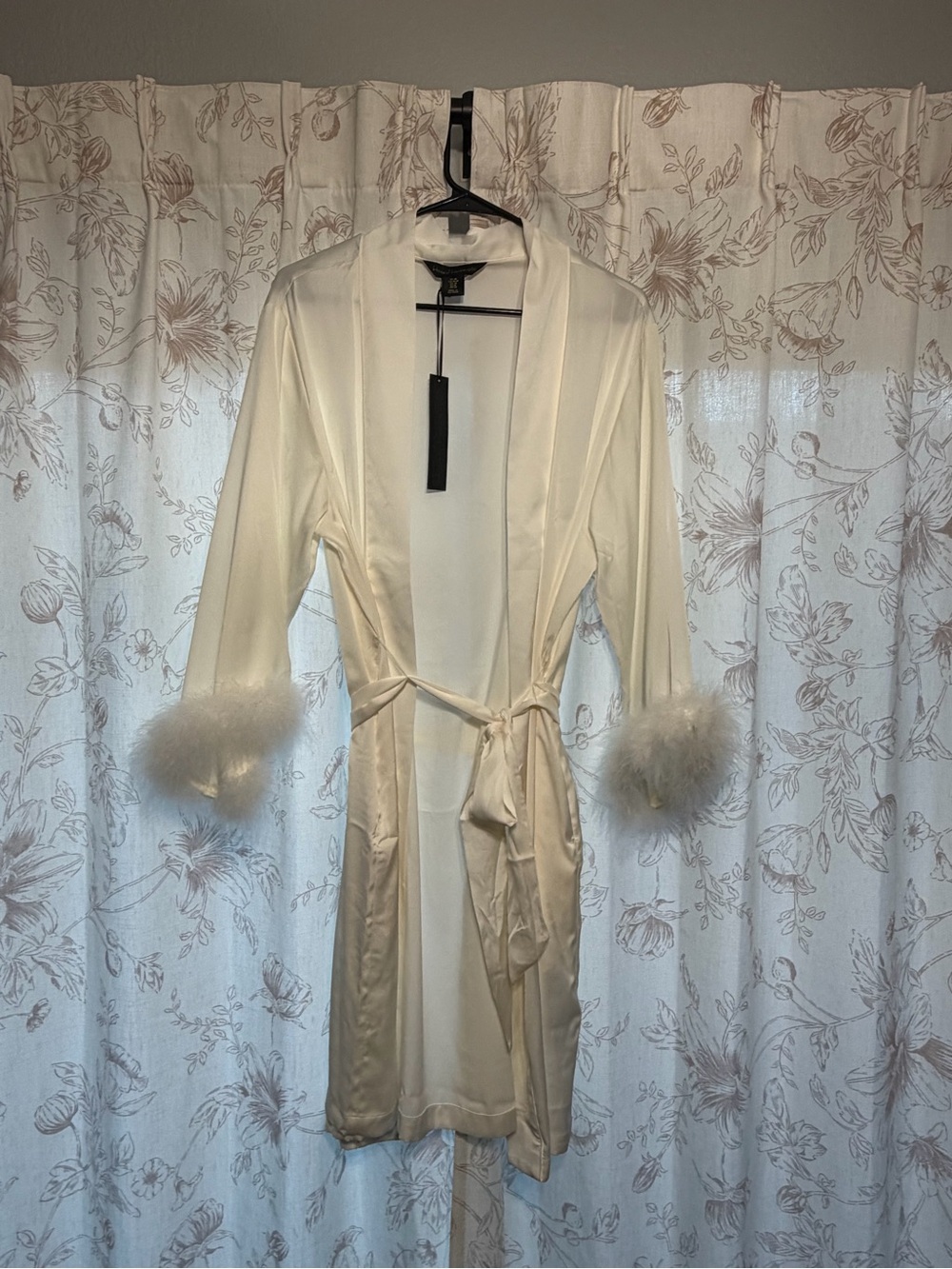 House of Harlow 1960 Ivory Satin Marabou-Trim Robe